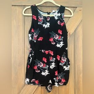 BB Dakota floral romper women’s small